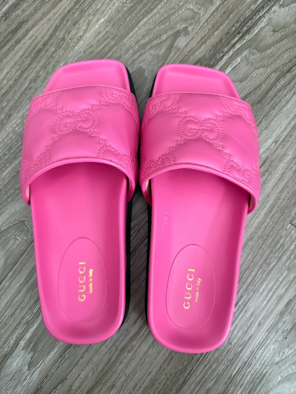Gucci pillow slides
